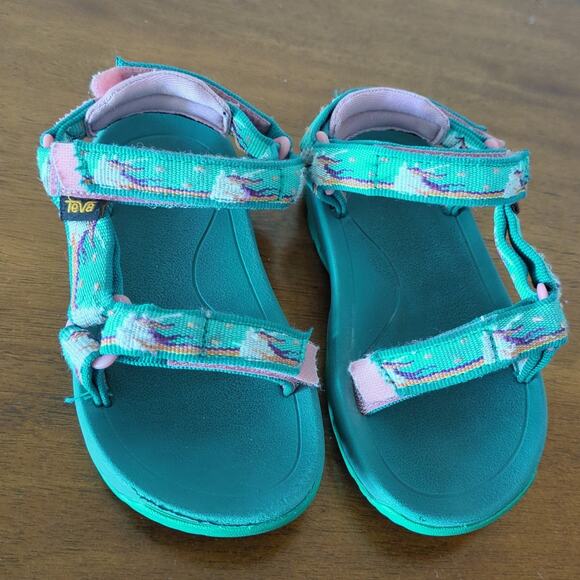 Teva Hurricane XLT 2 in  Colour : Unicorn Waterfall for Toddler size 9C GUC - Picture 1 of 6